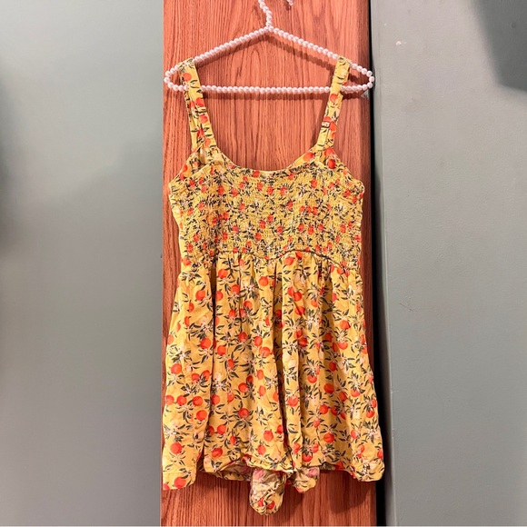 Wild Fable Women's Yellow Romper with Fruit Print Size L - Picture 6 of 6